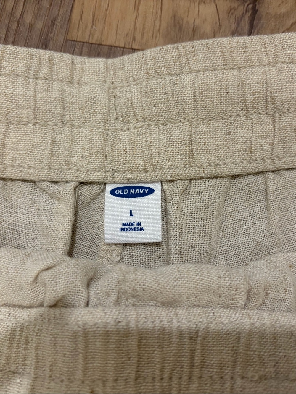Old Navy Lightweight Drawstring Linen-Blend Shorts in Beige - Picture 4 of 6
